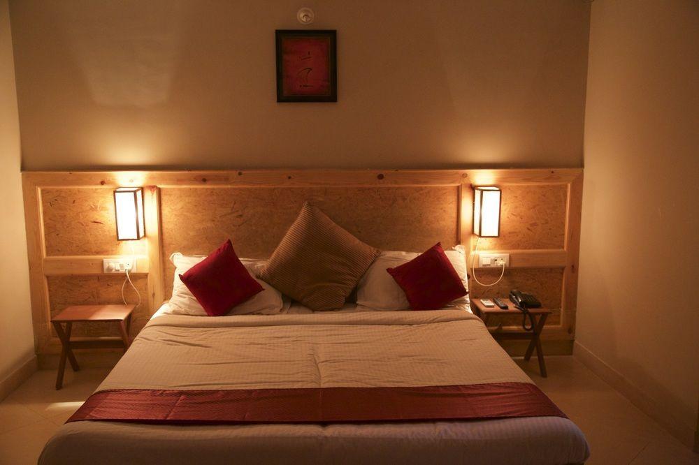Fabhotel The Adore Palace Мумбаи Экстерьер фото